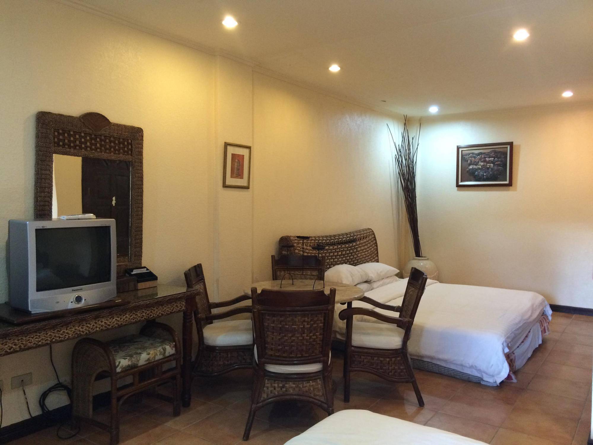 Sampaguita Gardens Resort 卡利博 外观 照片